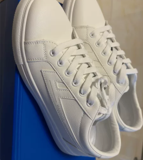 全新回力43码小白鞋！一次都没穿过！低价出...