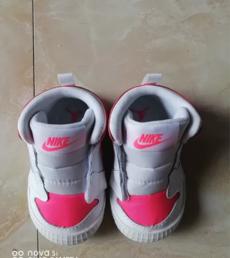 正版乔丹耐克婴儿鞋，10码，全新。鞋底软，...