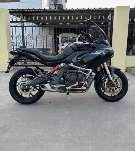 新货更新，贝纳利黄巡600到货一台，电喷水...