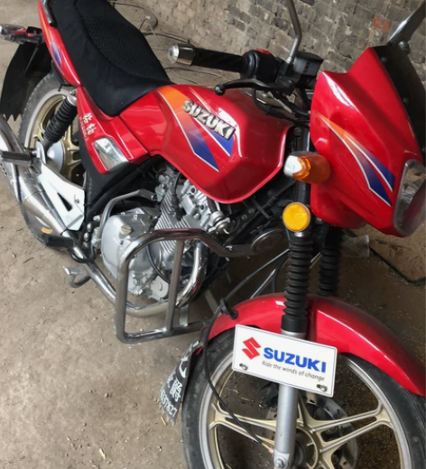 钻豹摩托车9000公里，双启动 感兴趣的话...