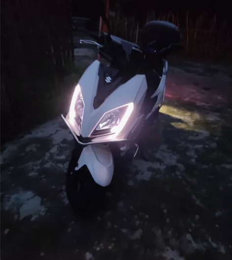 UY按时保养，没有倒过，摔过，状态巅峰，车...