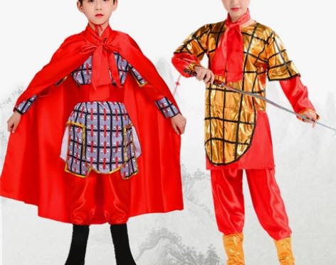 儿童酷弄古代士兵服盔甲合唱满江红表演团体演...