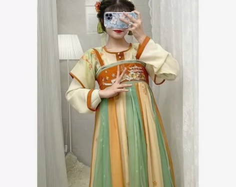 汉服三件套，只外出拍照穿了一次 平日里不方...