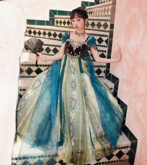 十三余小豆蔻儿[迪士尼安娜-阿伦戴尔的宝石...