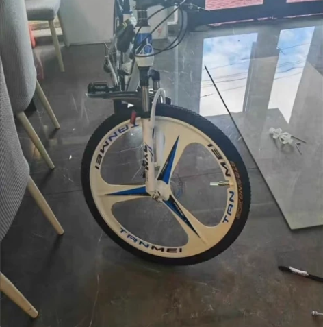 捡漏啦!!!全新山地车自行车非二手库存新车...