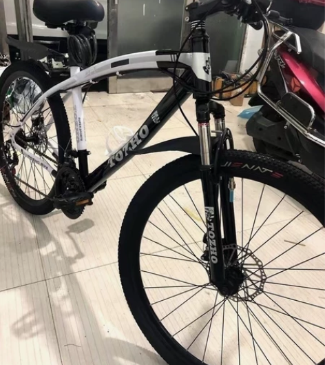 闲置处理。山地车男女变速单车轻便减震赛车少...