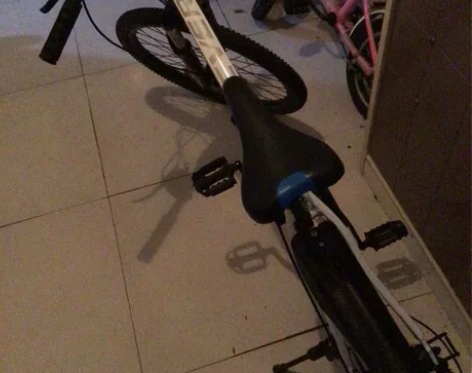 永久山地车 24英寸 24速 铝架 白蓝色...