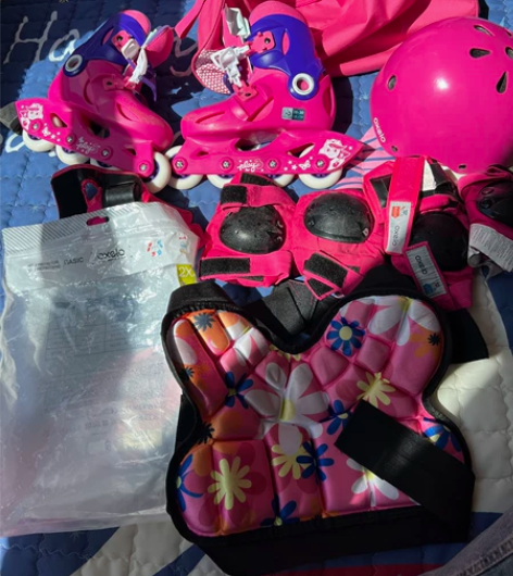 迪卡侬儿童轮滑套装正品，品牌oxelo，全...