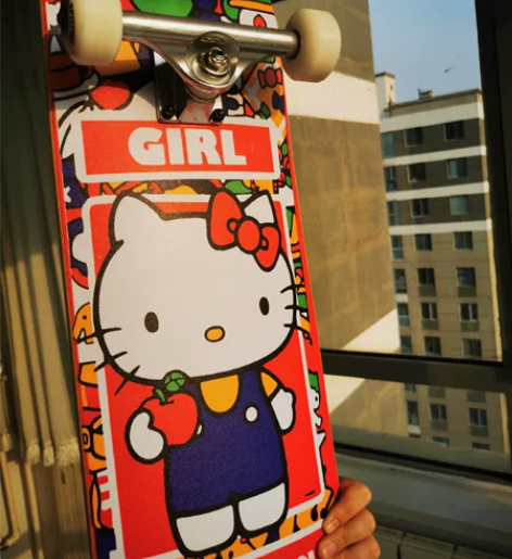 专业滑板198包邮Hellokitty联名...