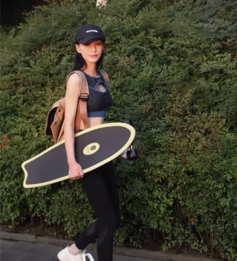 balka陆地冲浪板 使用过一次 摆拍照片...