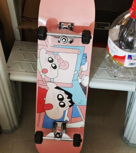 血亏价急出专业滑板，明星一博同款高级配置极...