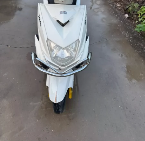 雅迪电动车  60伏  电池在保 还有8个...