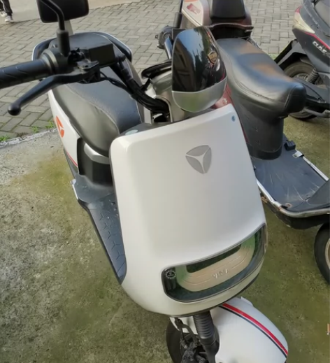 雅迪E8s双倍质保   到现在用了7个月 ...