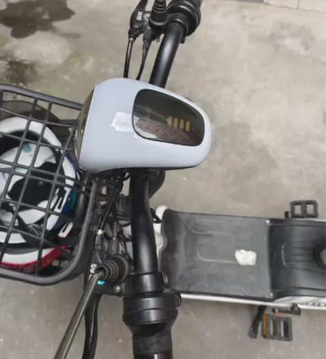 二手台铃电动车自行车出售，因车主外出车子闲...