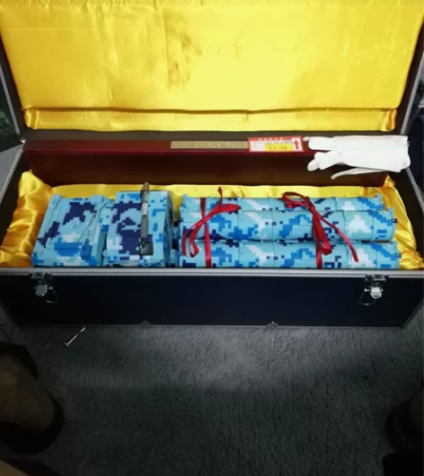 鹰击62A，敦雅，20比例合金。出坑系列海...