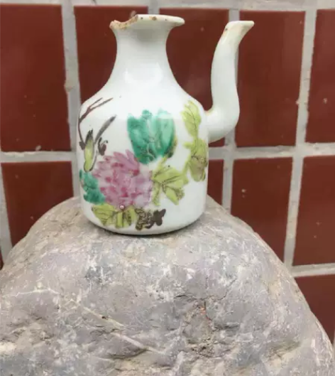 清代粉彩花鸟小酒壶 包老包真,细节如图,喜...