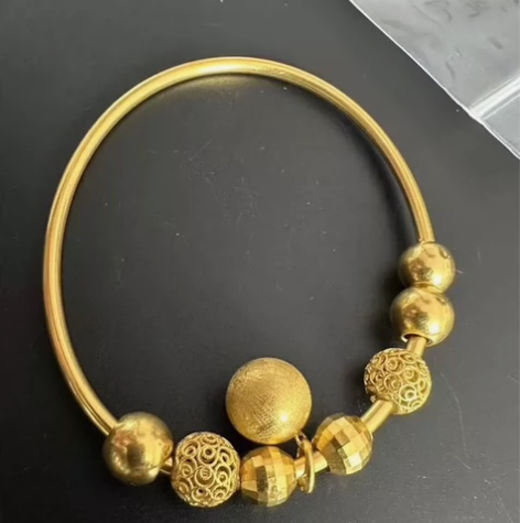 大白牙金手镯 福利金入价平出，这已经是回收...