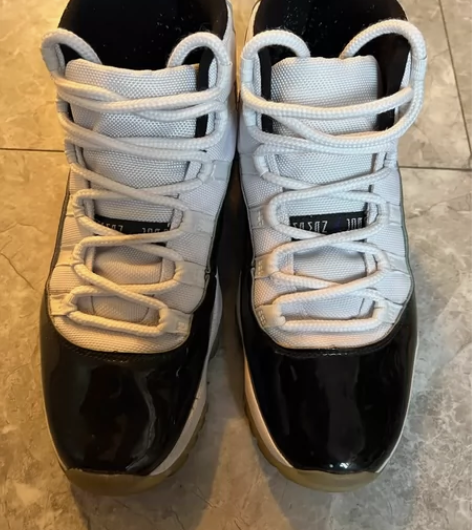 aj11乔帮主夺冠款。18复刻版，后跟45...