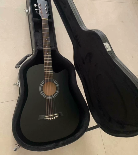 原价1600多的吉他几乎全新吉他便宜出，很...