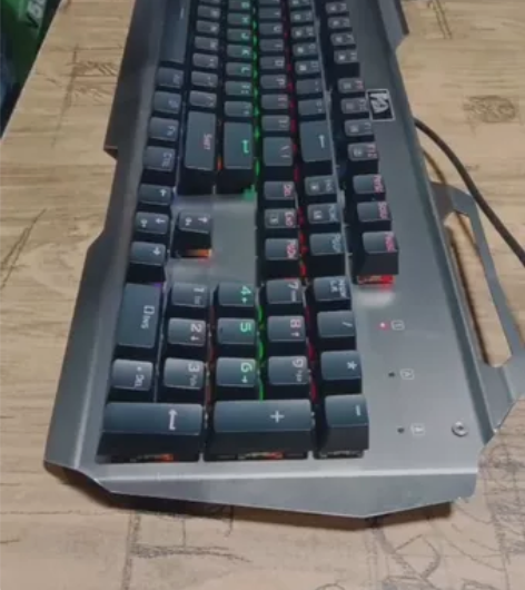 虹龙青轴真机械键盘机械发光背光带跑马灯热插...