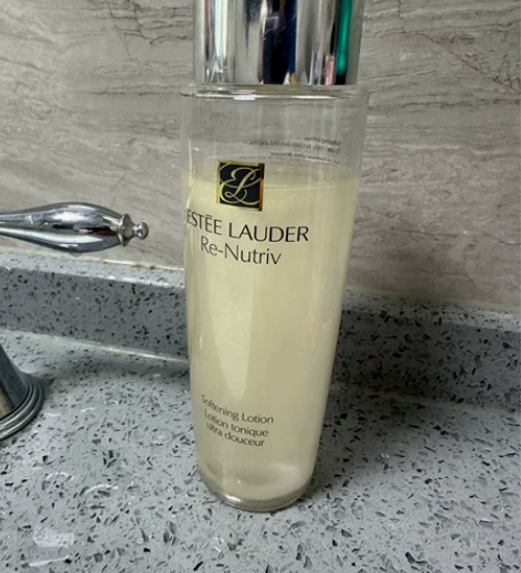 雅诗兰黛白金精华水，保质期到2024年12...