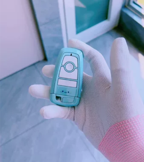 原车钥匙壳上喷涂制作 可以根据自己喜欢的风...