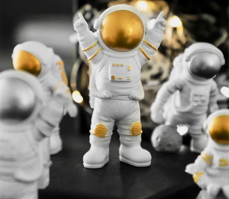 【9.9元3个包邮】宇航员摆件车载装饰小太...