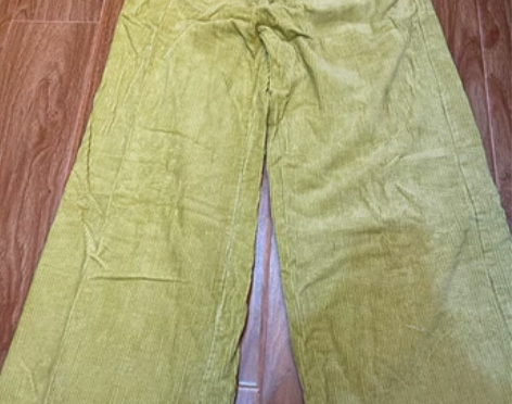 姜黄色灯芯绒阔腿裤，s码，腰头是有皮筋和磨...