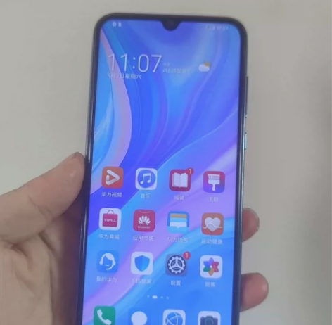 华为畅享10s  6+128g   换过屏...