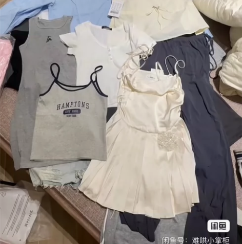 便宜出 衣服大都只是试穿 部分带吊牌直接拍...