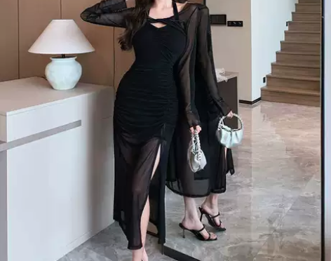 纯欲黑色中长款仙女挂脖吊带连衣裙女小众修身...