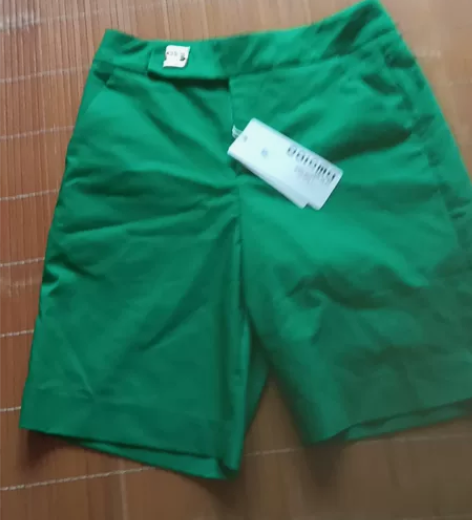 全新女式短裤23年新款1次都没有穿过 感兴...