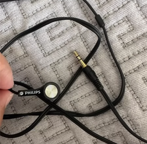 飞利浦耳机 感兴趣的话点“我想要”和我私聊...