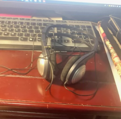 飞利浦耳机(正仿不详) 感兴趣的话点“我想...